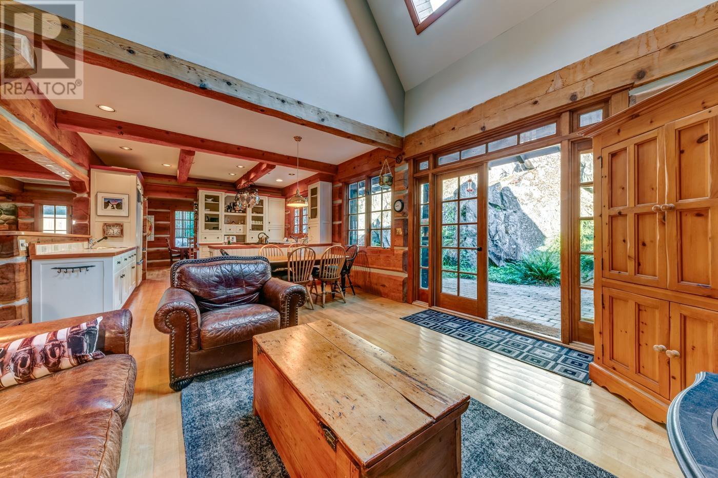 3561 Falcon Crescent, Whistler, British Columbia V8E 0B9 - Photo 10 - R2912731