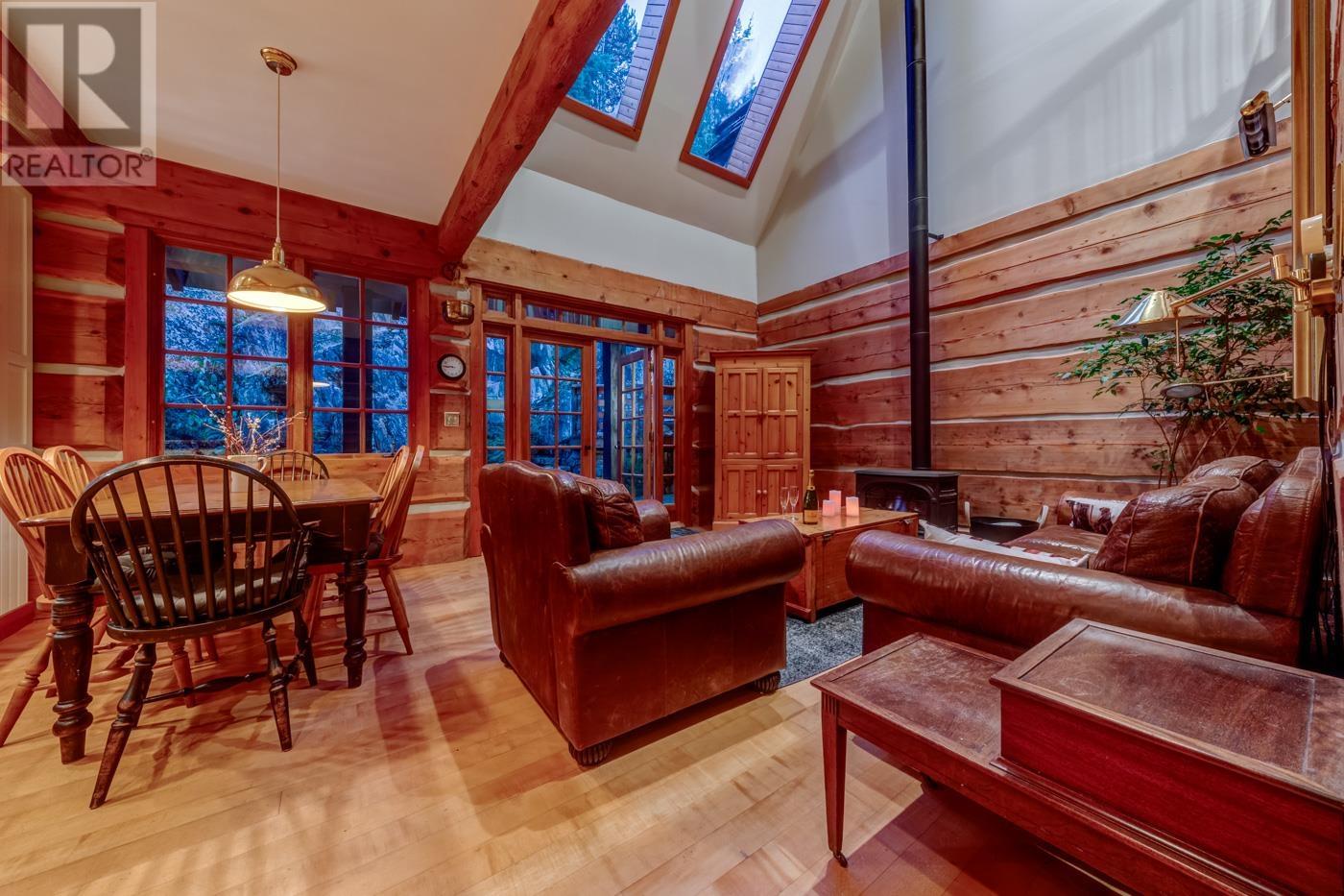 3561 Falcon Crescent, Whistler, British Columbia V8E 0B9 - Photo 6 - R2912731