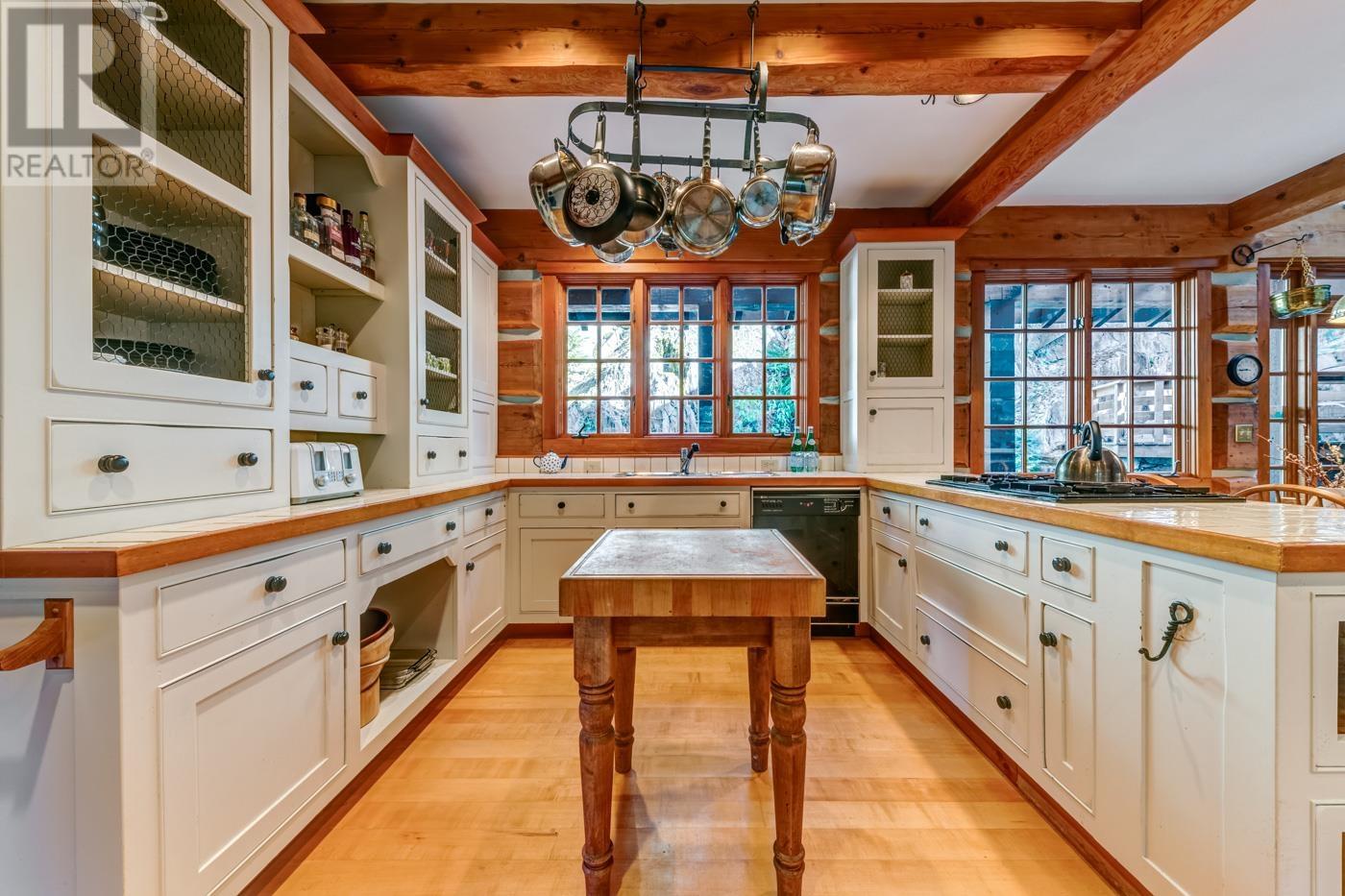 3561 Falcon Crescent, Whistler, British Columbia V8E 0B9 - Photo 8 - R2912731