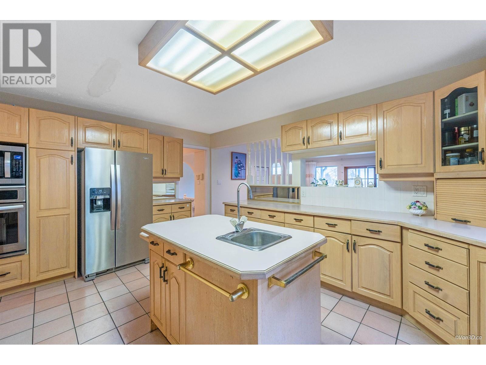5843 Carson Street, Burnaby, British Columbia  V5J 2Z7 - Photo 9 - R2912754