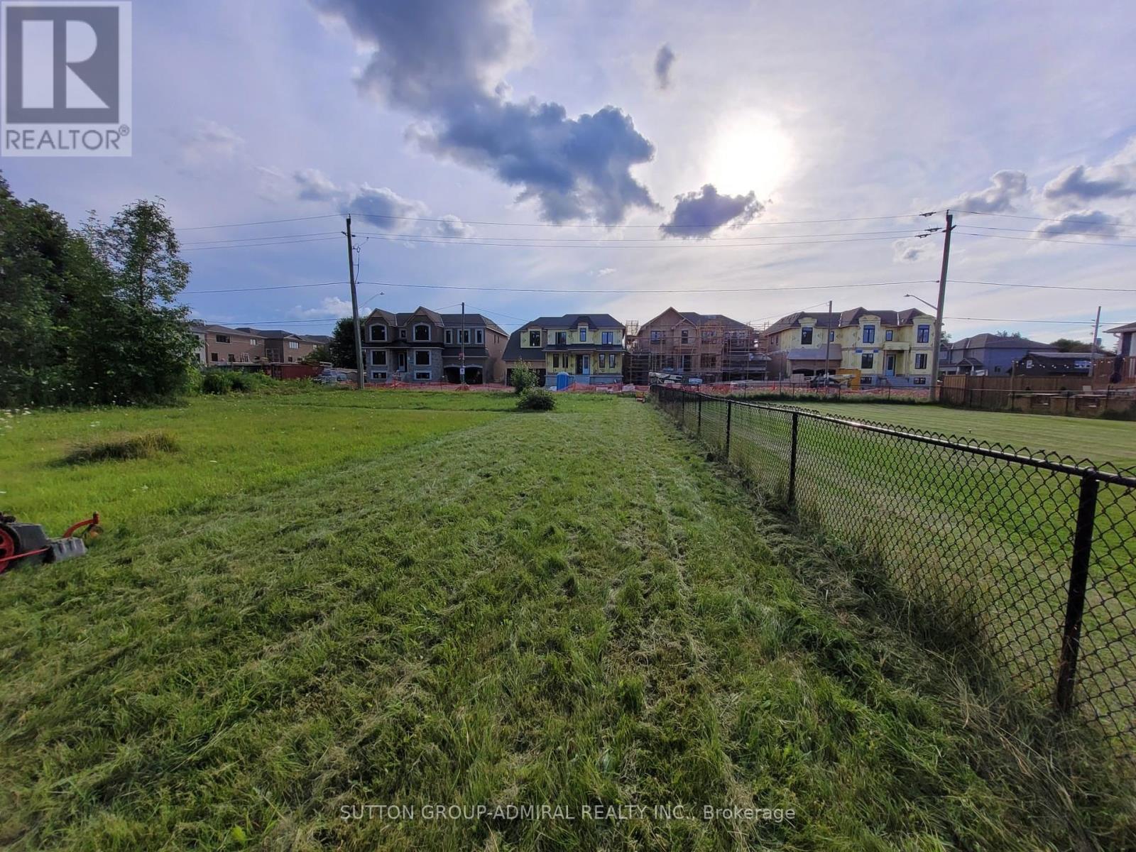 210 Sutherland Street S, Clearview, Ontario  L0M 1S0 - Photo 2 - S9242314