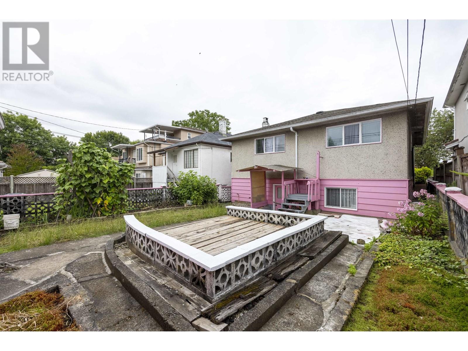 Property at 4825 ARGYLE STREET image 5