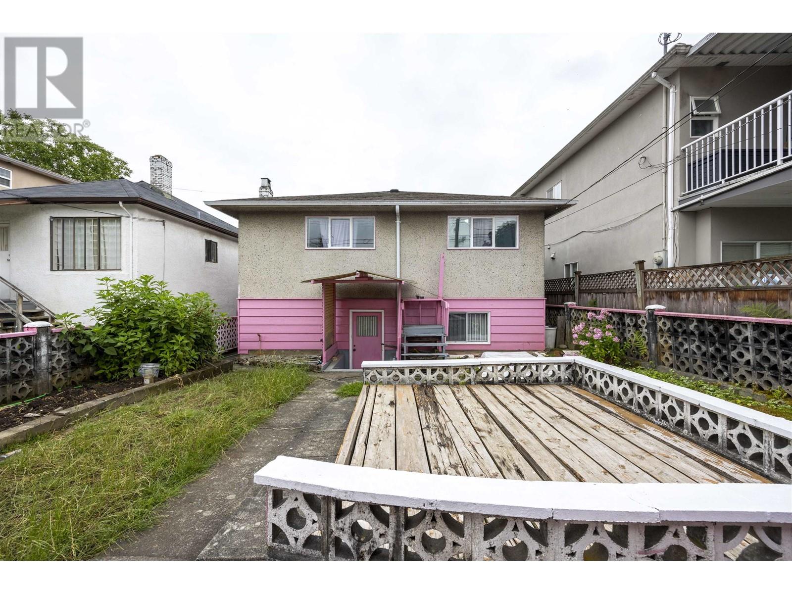 Property at 4825 ARGYLE STREET image 4