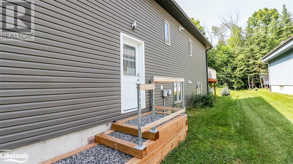 600 Mapleview Drive E, Innisfil, Ontario  L9S 3A6 - Photo 3 - 40623460