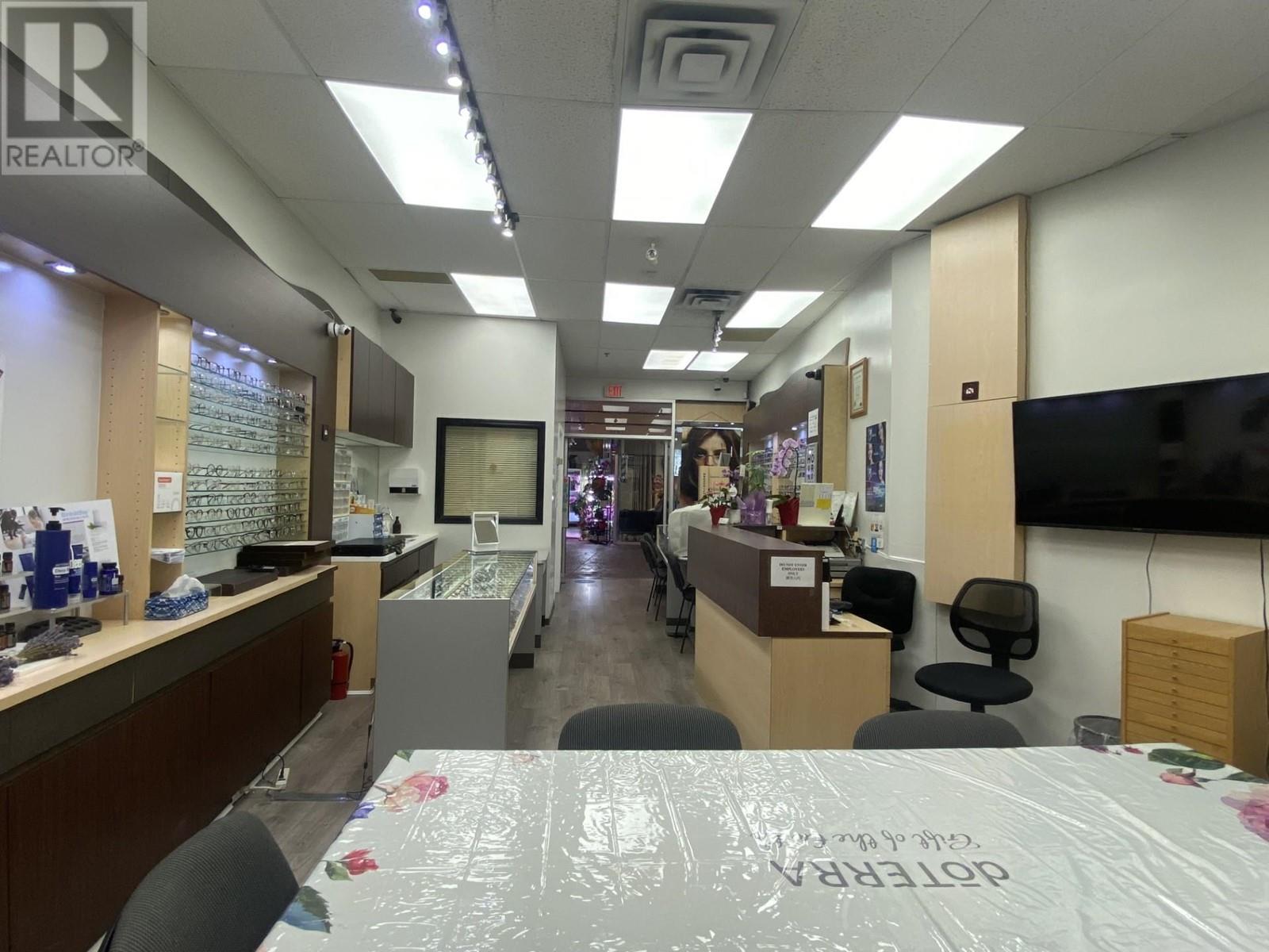 Listing Picture 7 of 7 : 1819 4500 KINGSWAY, Burnaby / 本拿比 - 魯藝地產 Yvonne Lu Group - MLS Medallion Club Member