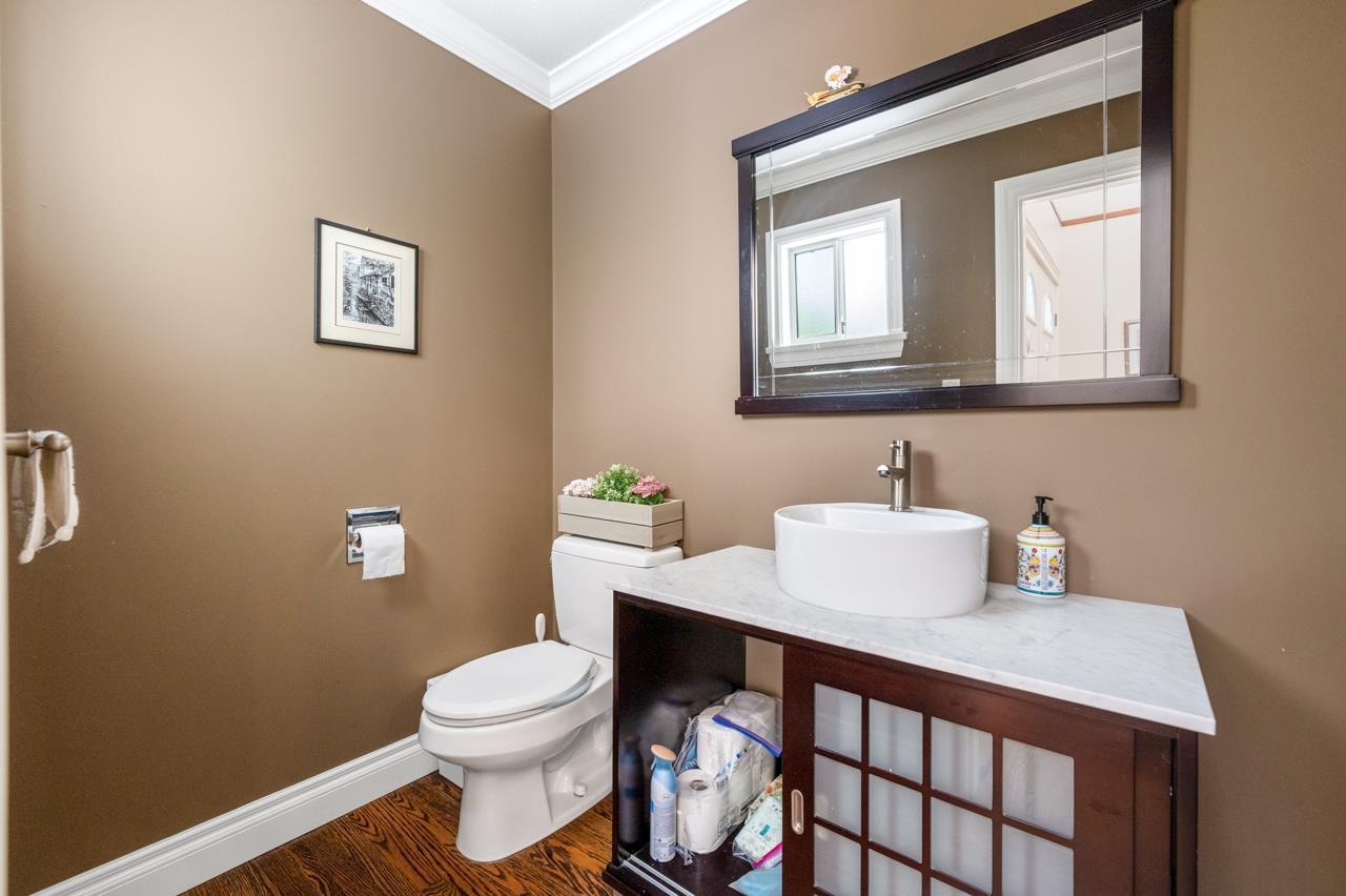 Property at 12967 21A AVENUE image 5