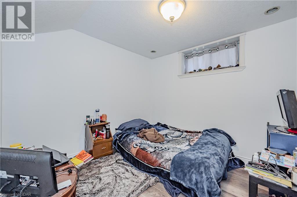 Image of property at 16 SPEEDVALE Avenue W