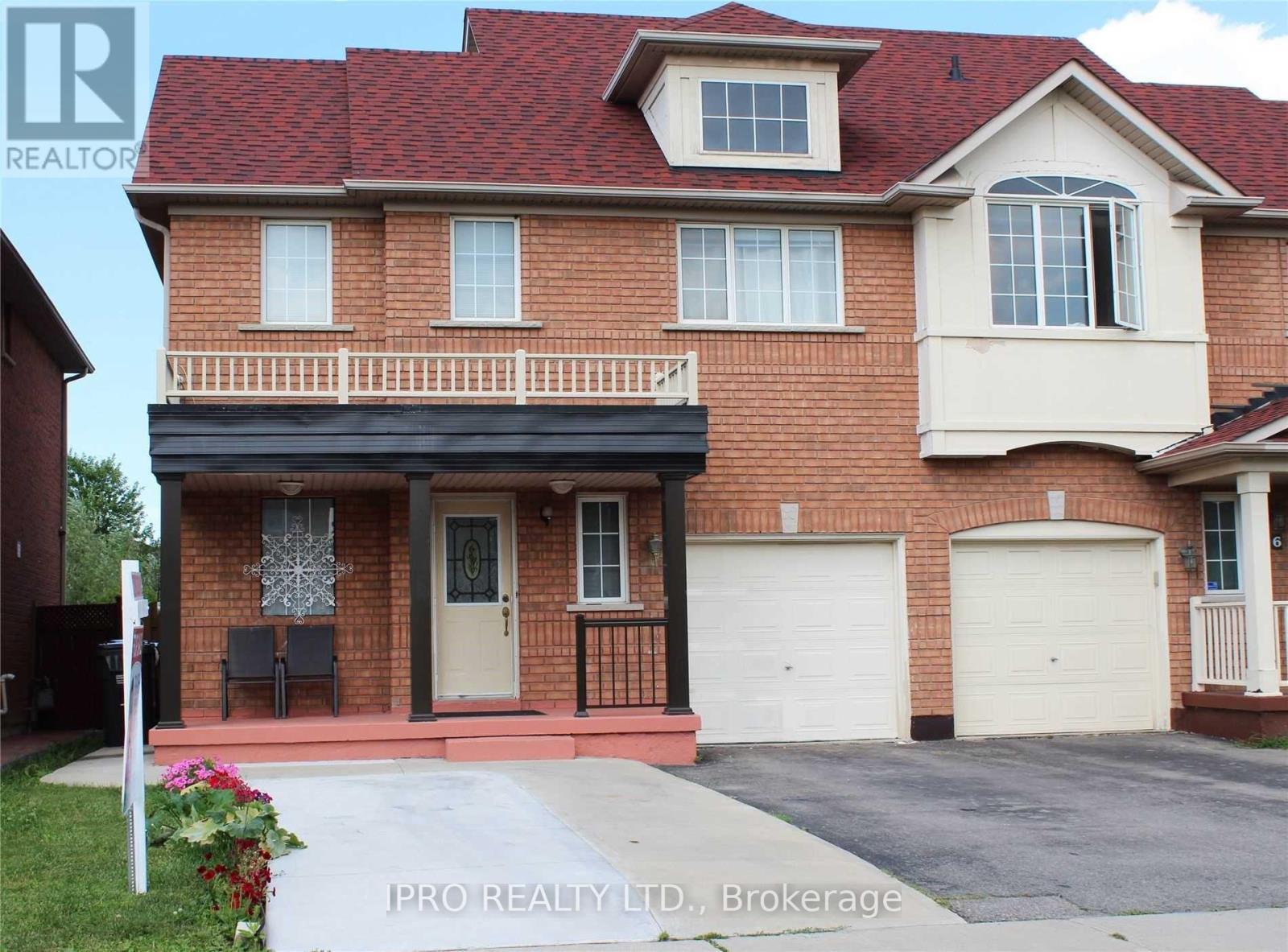 8 Blue Whale Boulevard, Brampton (Sandringham-Wellington), Ontario  L6R 2M2 - Photo 1 - W9242567