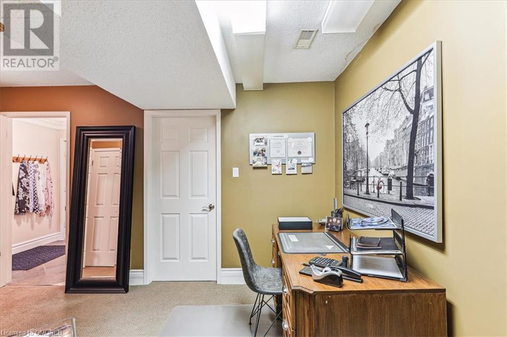 Image of property at 27 SOUTHAVEN Place