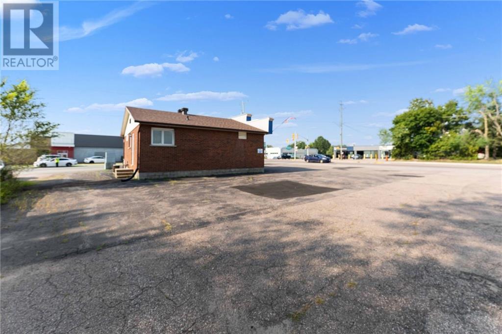 3436 Petawawa Boulevard, Petawawa, Ontario  K8H 1X5 - Photo 26 - X9516712