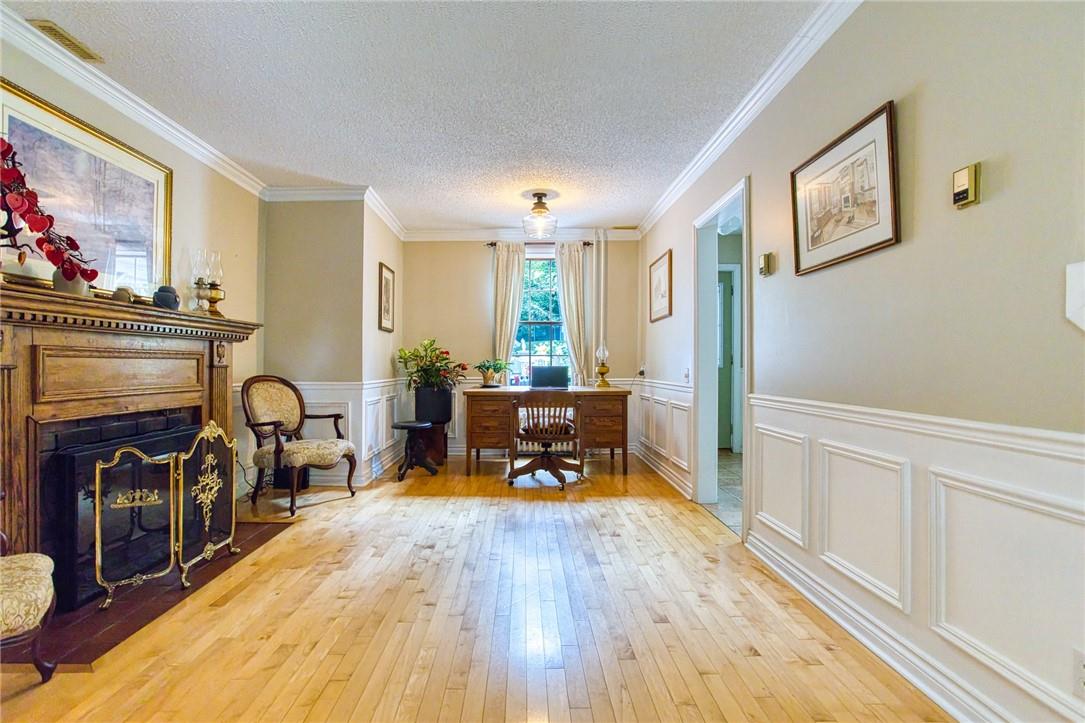 Image of property at 341 Main Street W