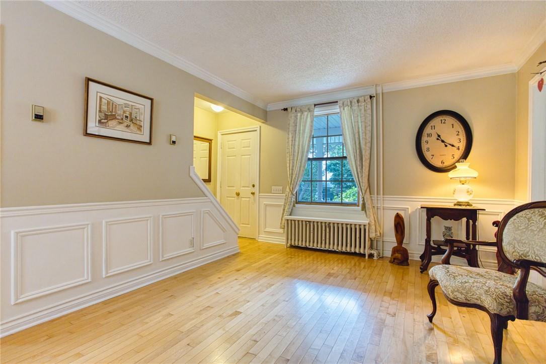 Image of property at 341 Main Street W