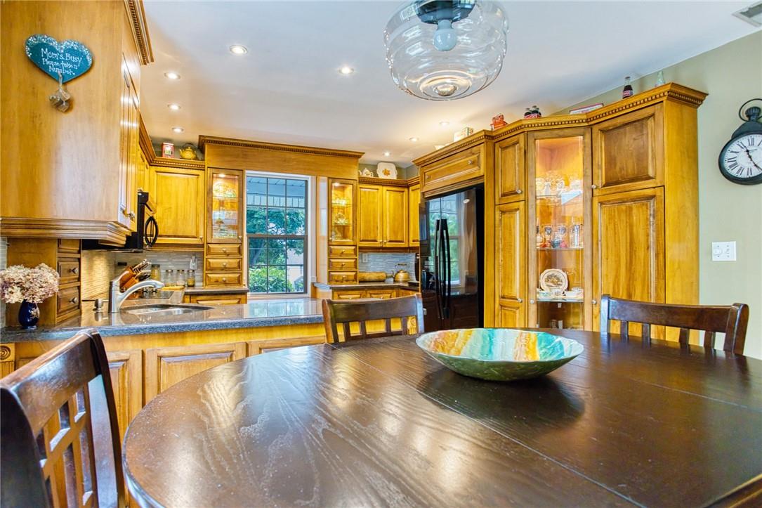 Image of property at 341 Main Street W