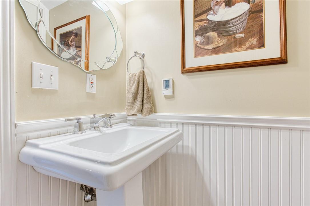 Image of property at 341 Main Street W