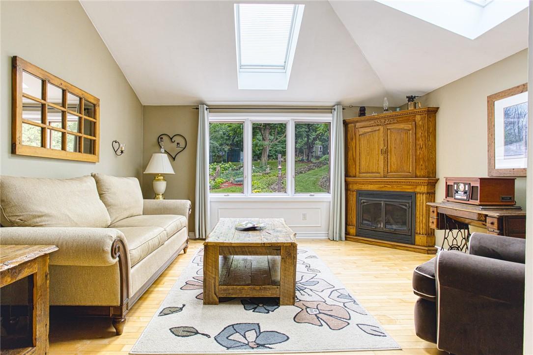 Image of property at 341 Main Street W