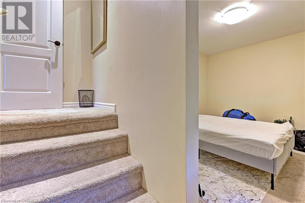 Image of property at 34 SOUTH OVAL