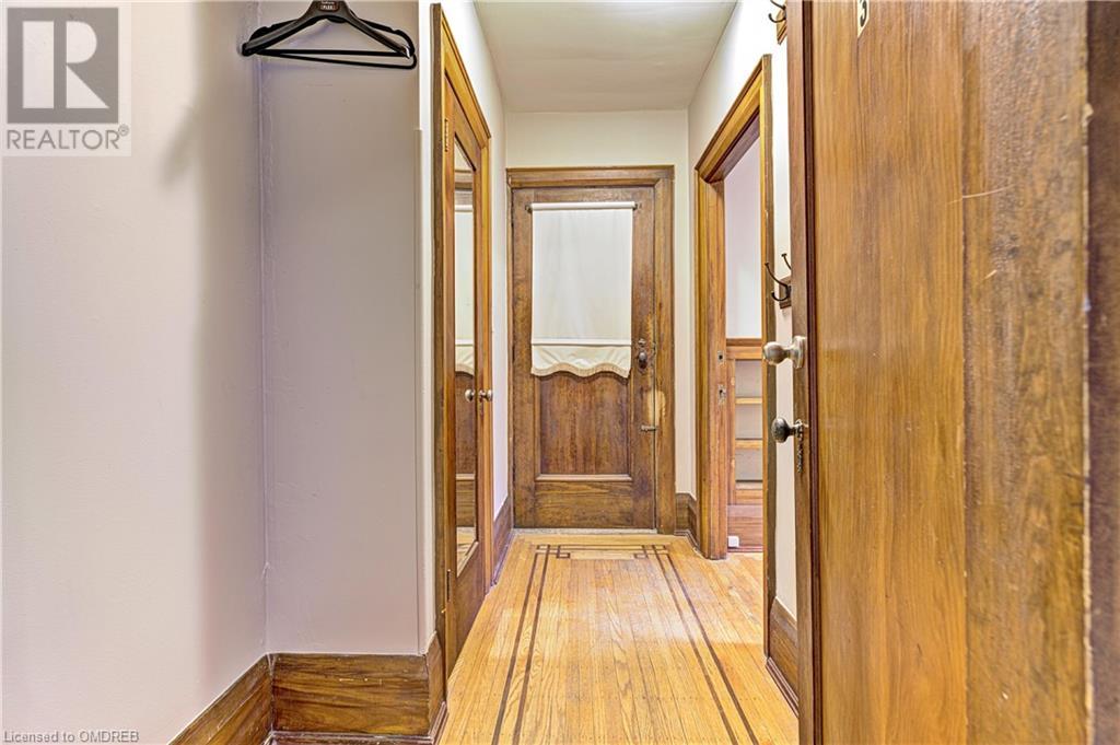 Image of property at 34 SOUTH OVAL