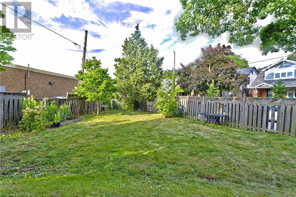 Image of property at 34 SOUTH OVAL