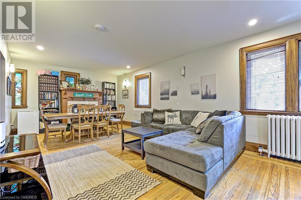 Image of property at 34 SOUTH OVAL