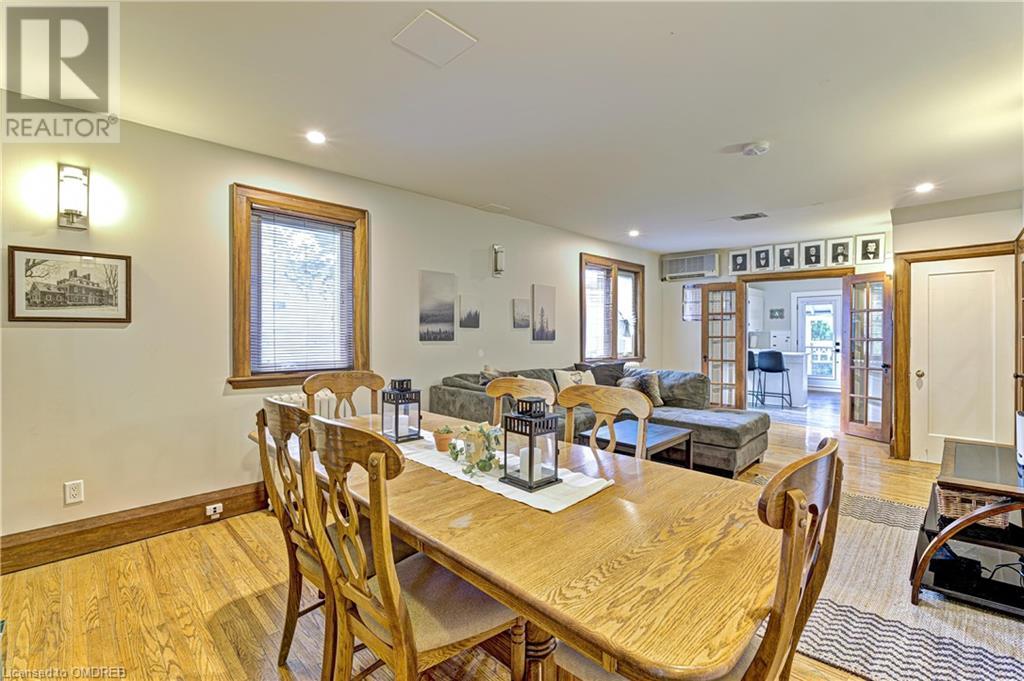 Image of property at 34 SOUTH OVAL