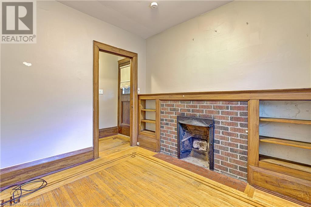 Image of property at 34 SOUTH OVAL