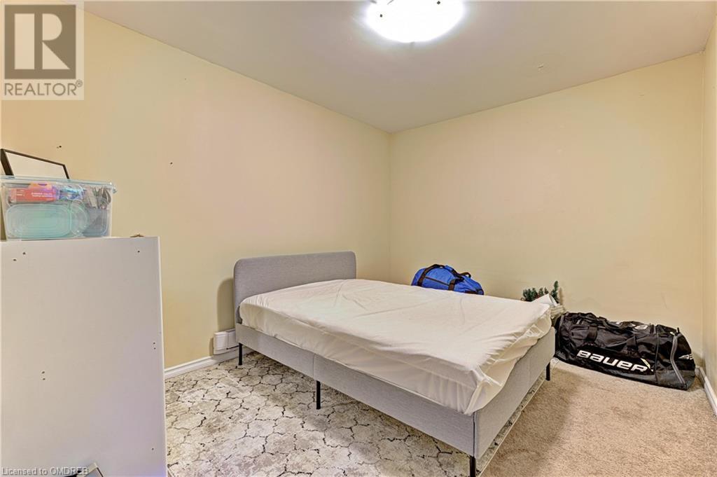 Image of property at 34 SOUTH OVAL