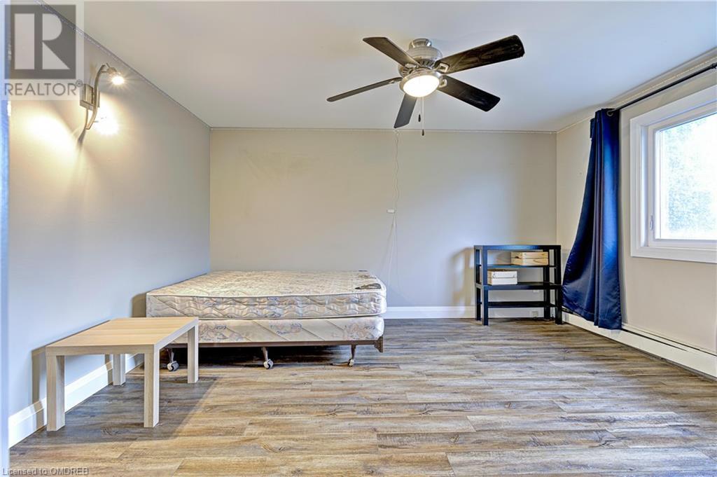 Image of property at 34 SOUTH OVAL