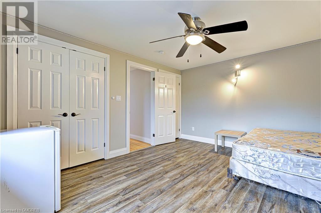 Image of property at 34 SOUTH OVAL