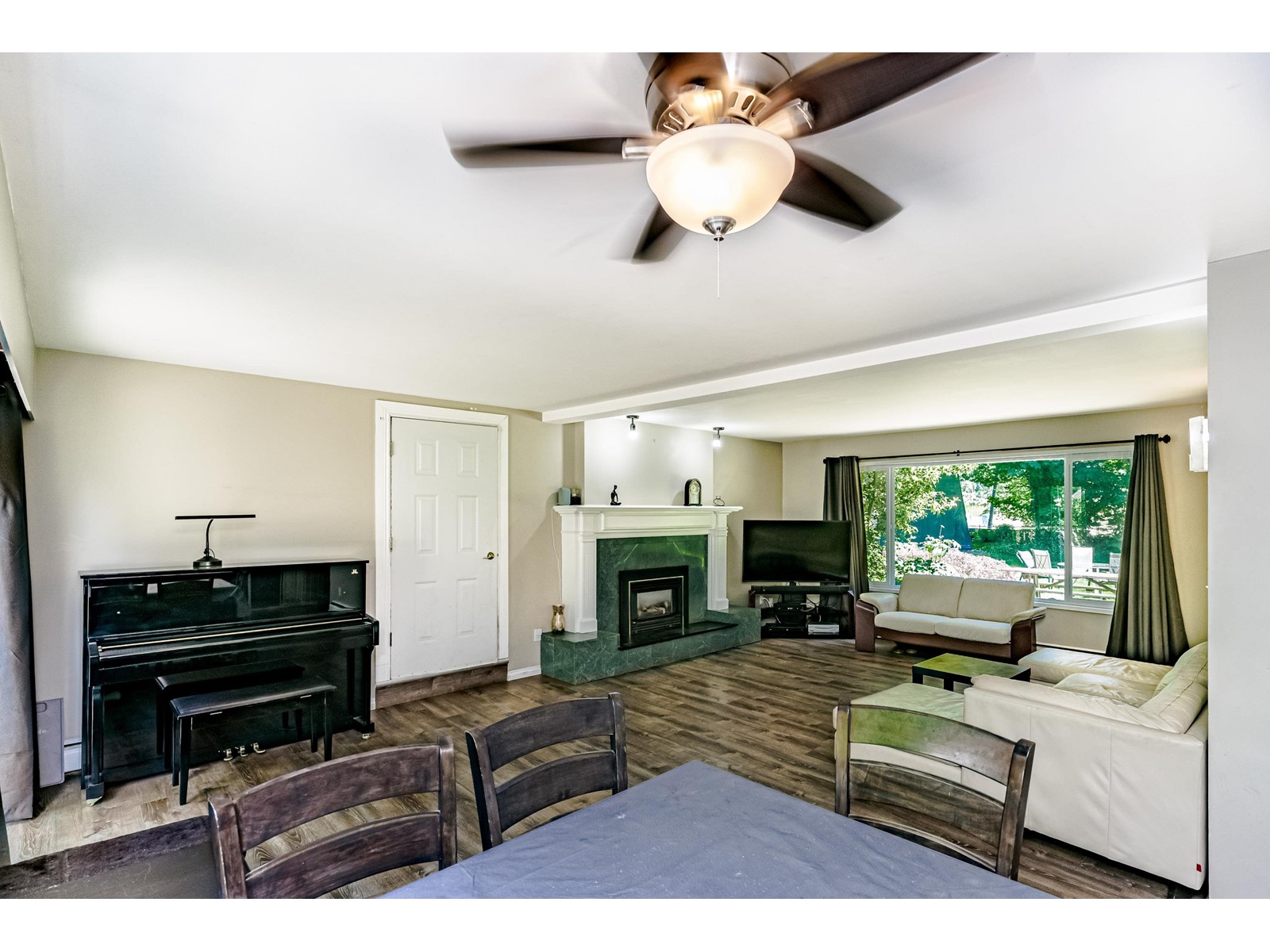 20210 27 Avenue, Langley, British Columbia  V2Z 1X3 - Photo 13 - R2911937