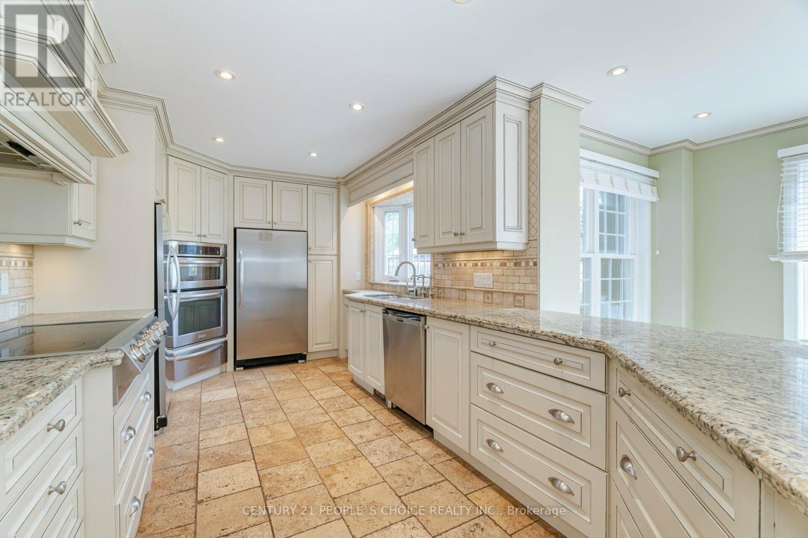 241 Mississauga Street, Oakville (Bronte West), Ontario  L6L 3B1 - Photo 6 - W9243089