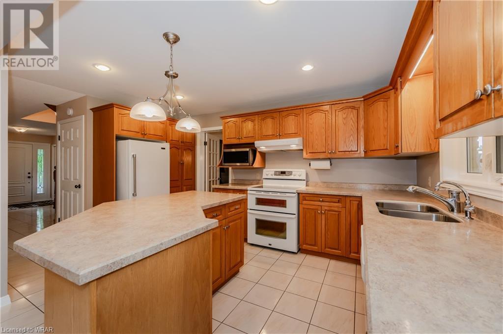 Image of property at 600 STONEBURY Crescent