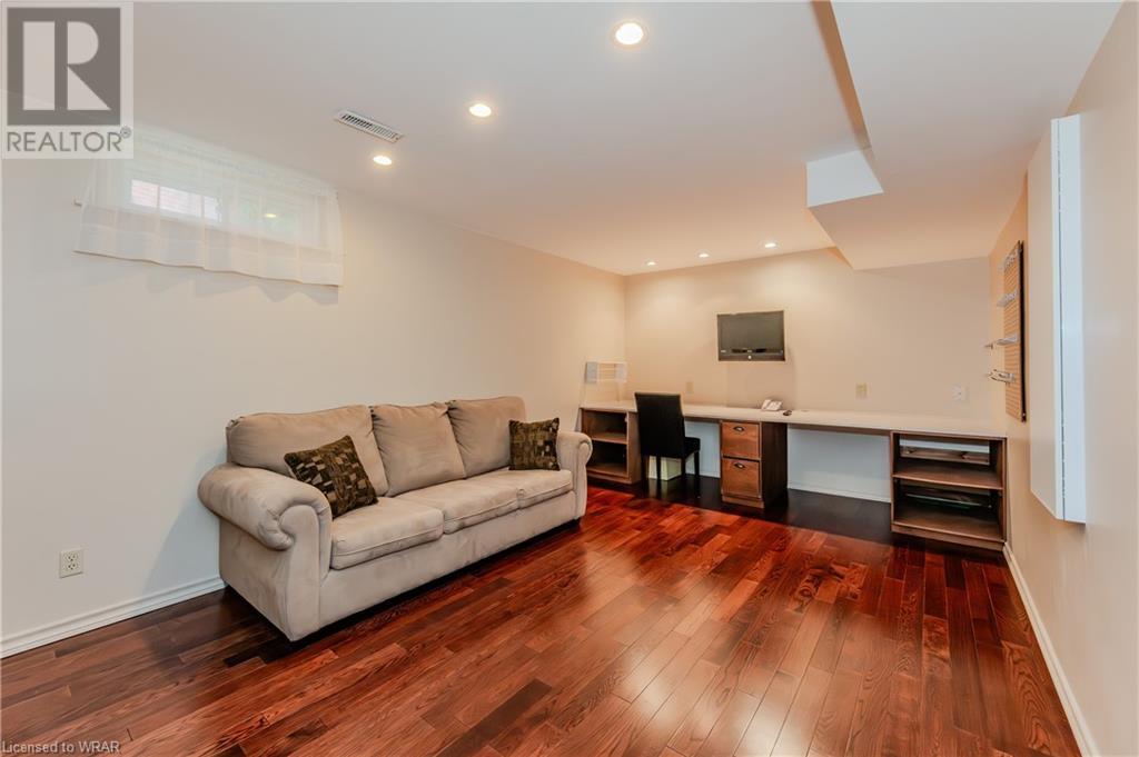 Image of property at 600 STONEBURY Crescent