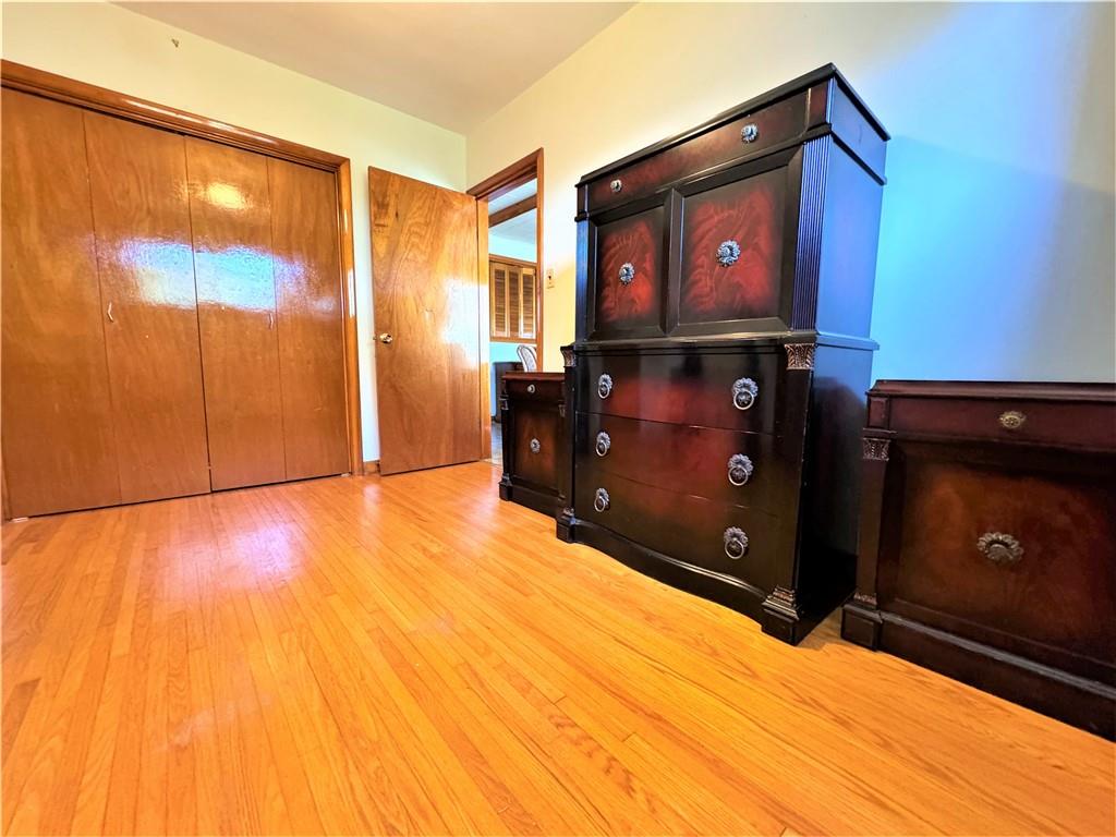 Image of property at 826 MOHAWK Road E