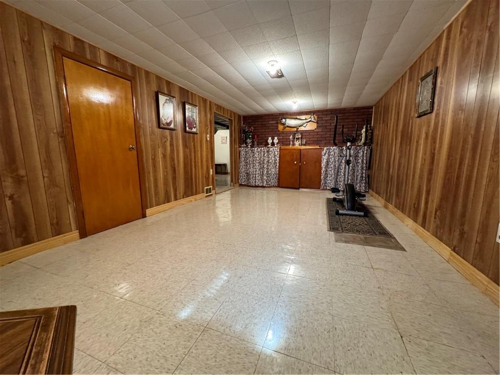 Image of property at 826 MOHAWK Road E