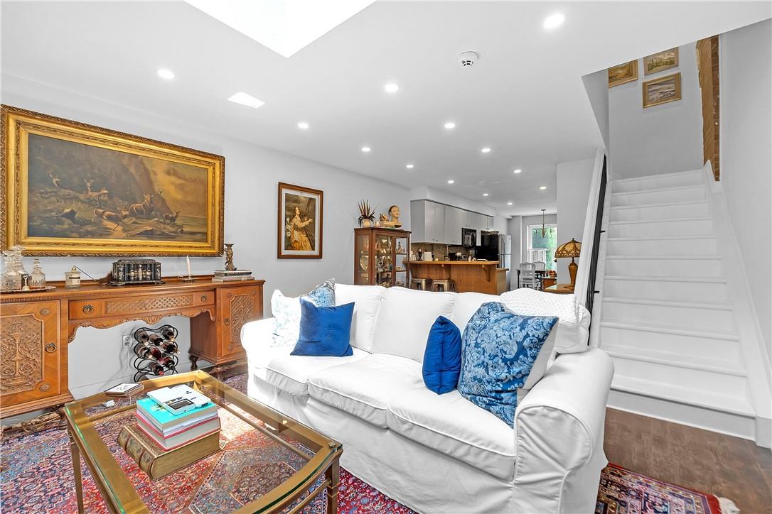 Image of property at 23 MACAULAY Street W|Unit #3