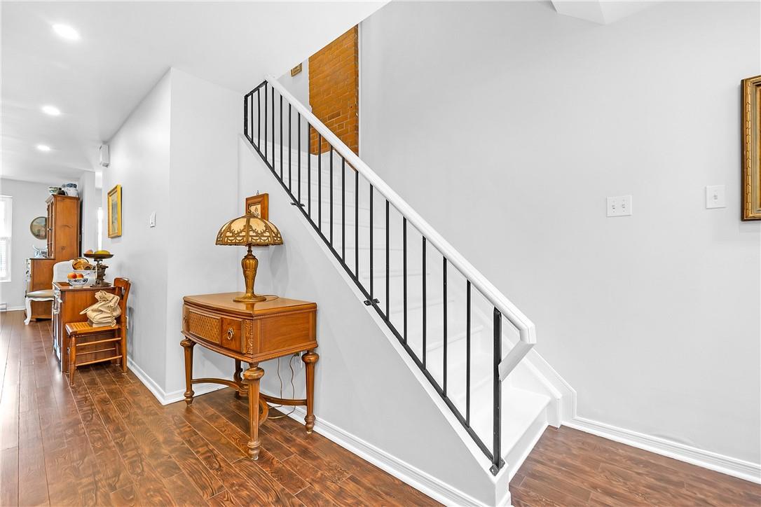 Image of property at 23 MACAULAY Street W|Unit #3