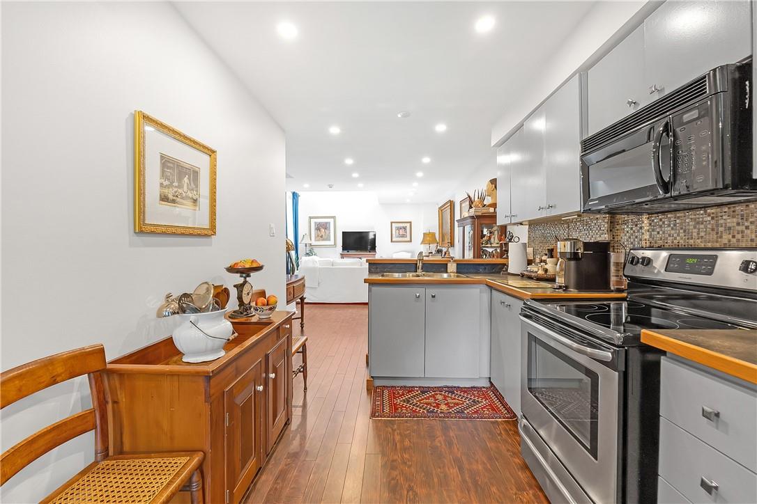 Image of property at 23 MACAULAY Street W|Unit #3