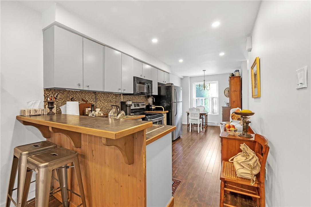 Image of property at 23 MACAULAY Street W|Unit #3