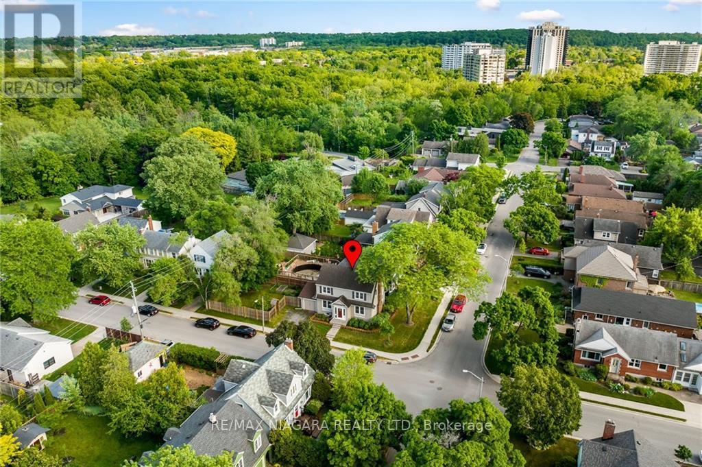 Фото объекта недвижимости 32 FOREST HILL ROAD