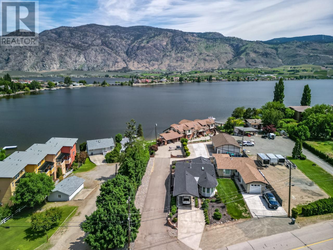 5207 OLEANDER Drive Osoyoos