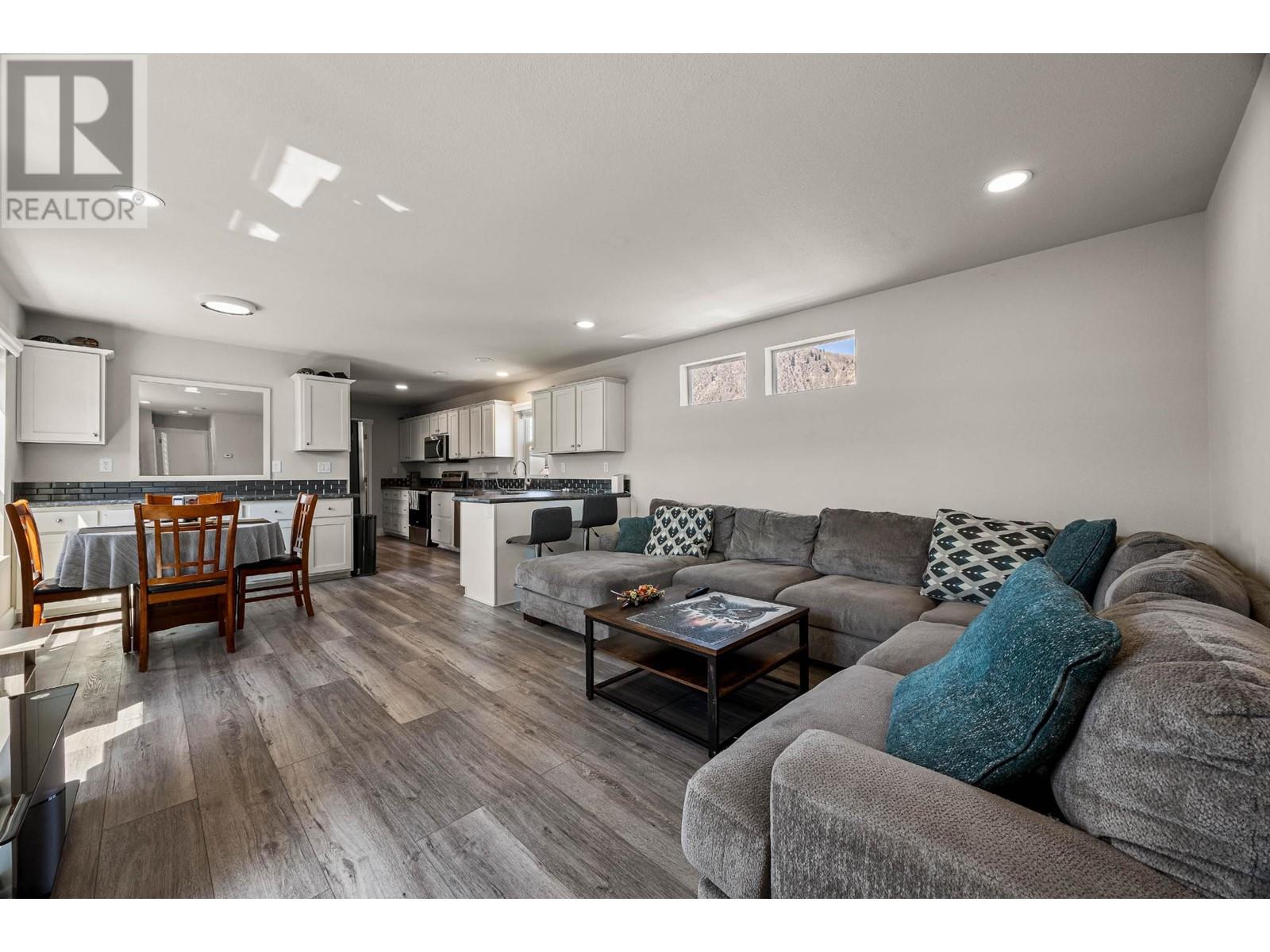 70-771 Athabasca Street E, Kamloops, British Columbia  V2C 1C8 - Photo 2 - 180075