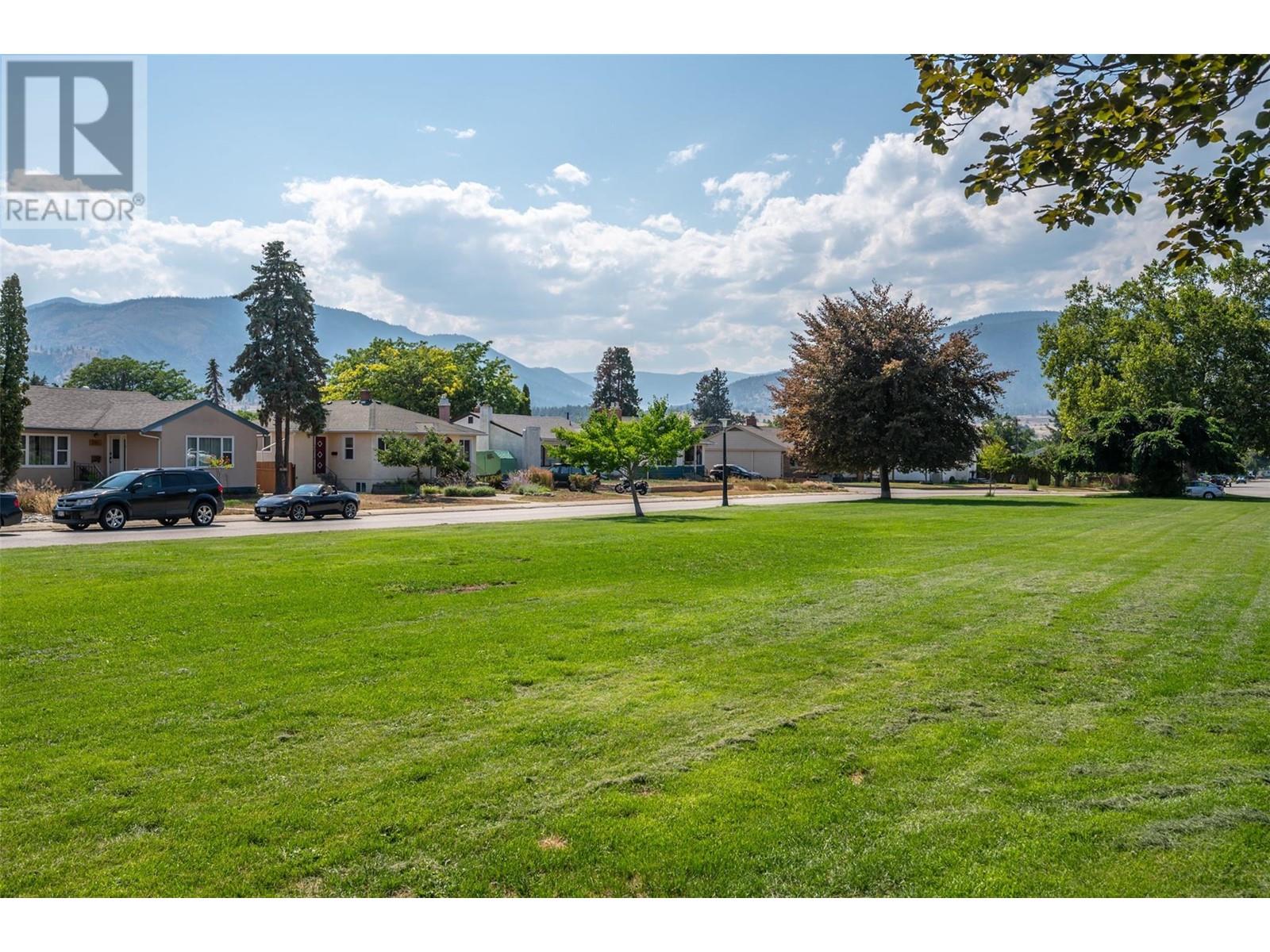 225 Windsor Avenue, Penticton, British Columbia  V2A 2K3 - Photo 20 - 10321140