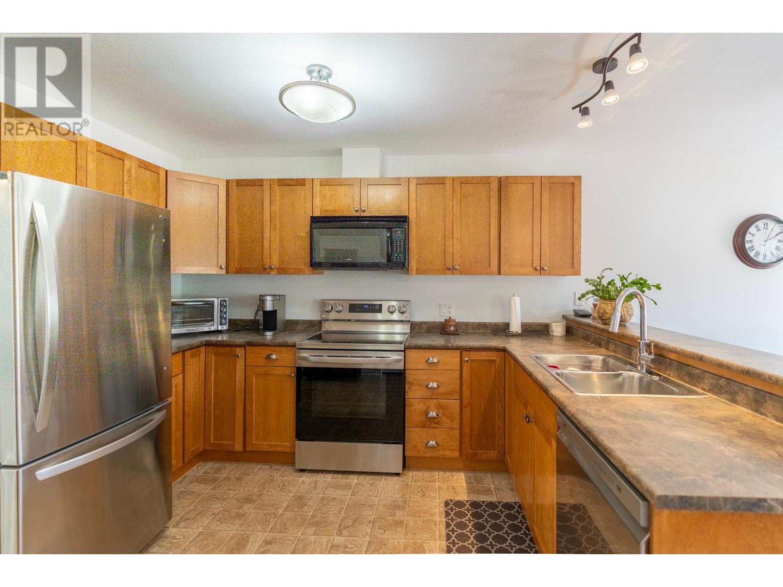 40-1760 Copperhead Drive, Kamloops, British Columbia   - Photo 2 - 180242