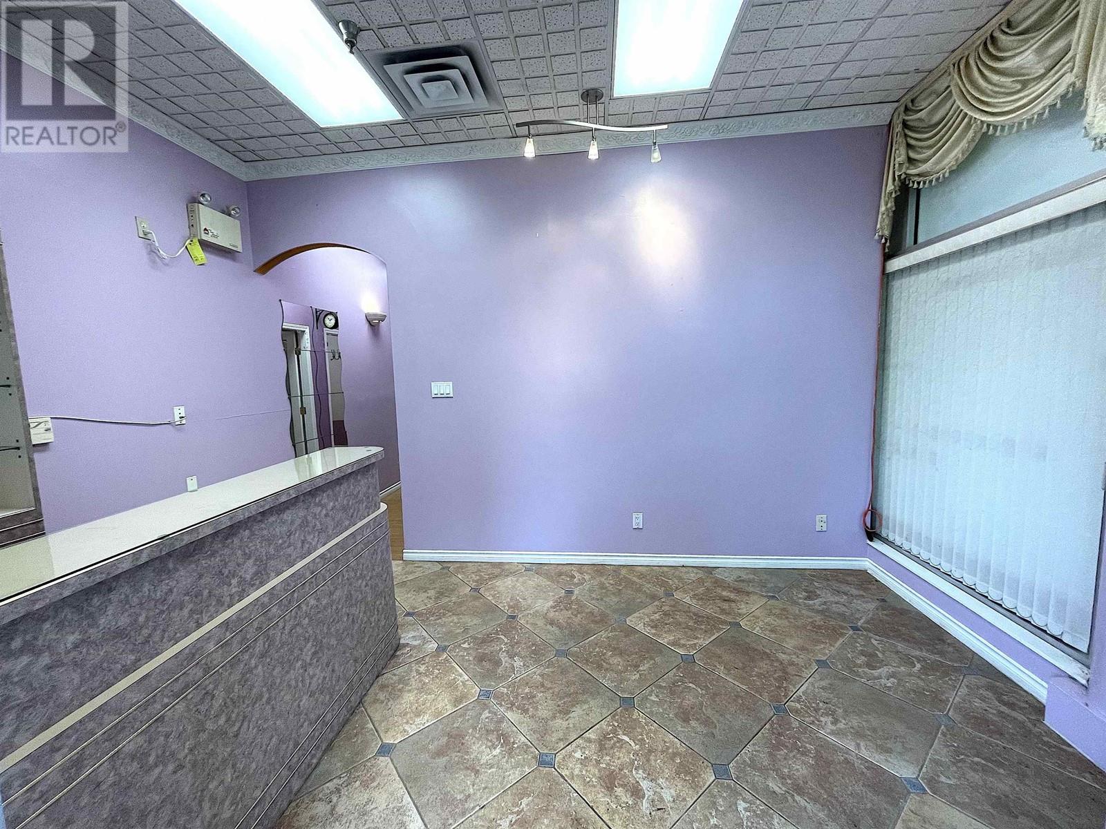 Listing Picture 8 of 19 : 1135 8580 ALEXANDRA ROAD, Richmond / 烈治文 - 魯藝地產 Yvonne Lu Group - MLS Medallion Club Member