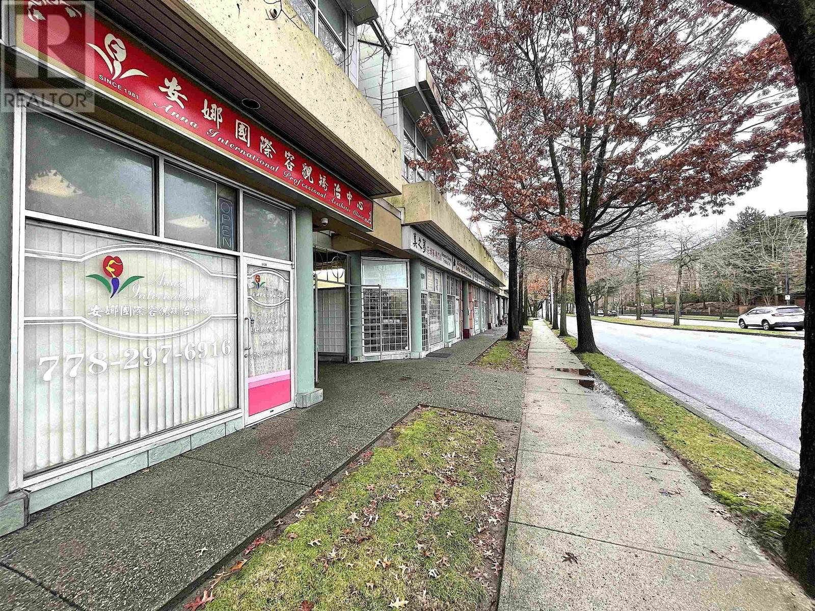 Listing Picture 2 of 19 : 1135 8580 ALEXANDRA ROAD, Richmond / 烈治文 - 魯藝地產 Yvonne Lu Group - MLS Medallion Club Member