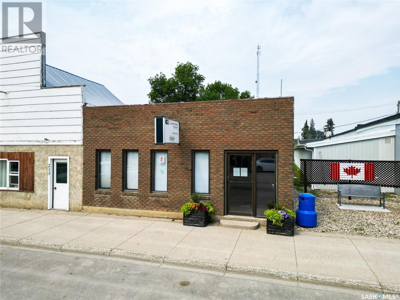215 Main Street, Kinistino, Saskatchewan  S0J 1H0 - Photo 1 - SK979933