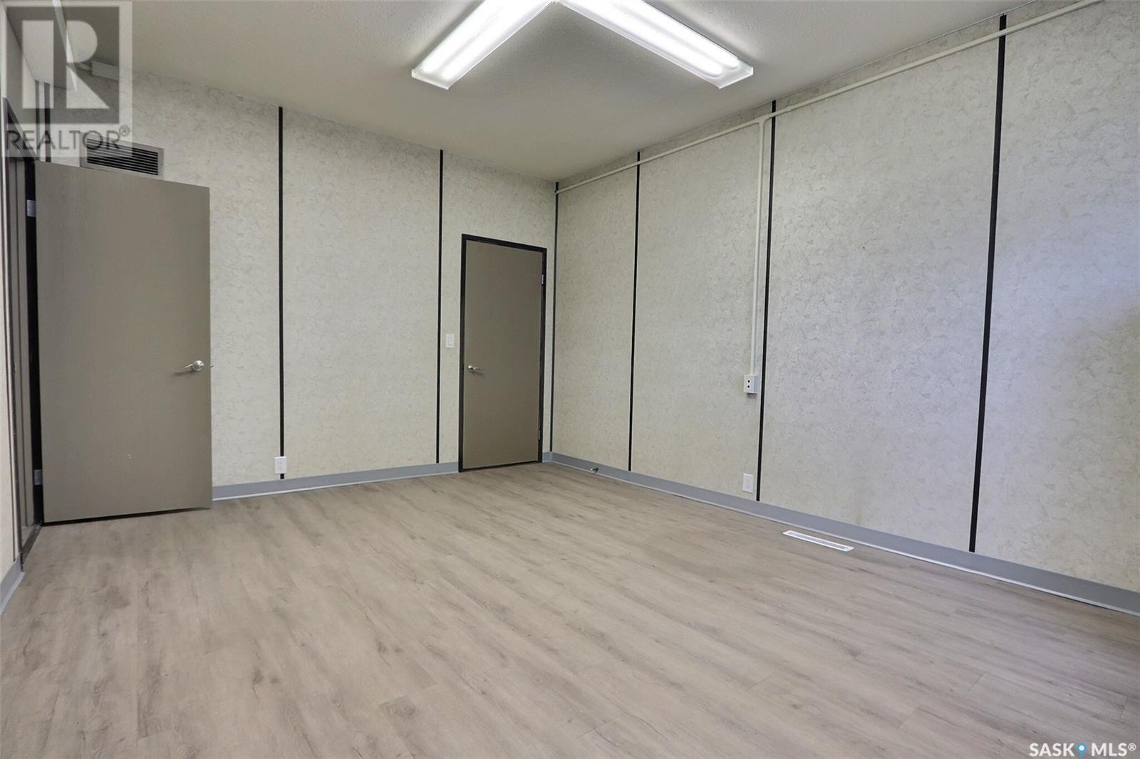 215 Main Street, Kinistino, Saskatchewan  S0J 1H0 - Photo 9 - SK979933