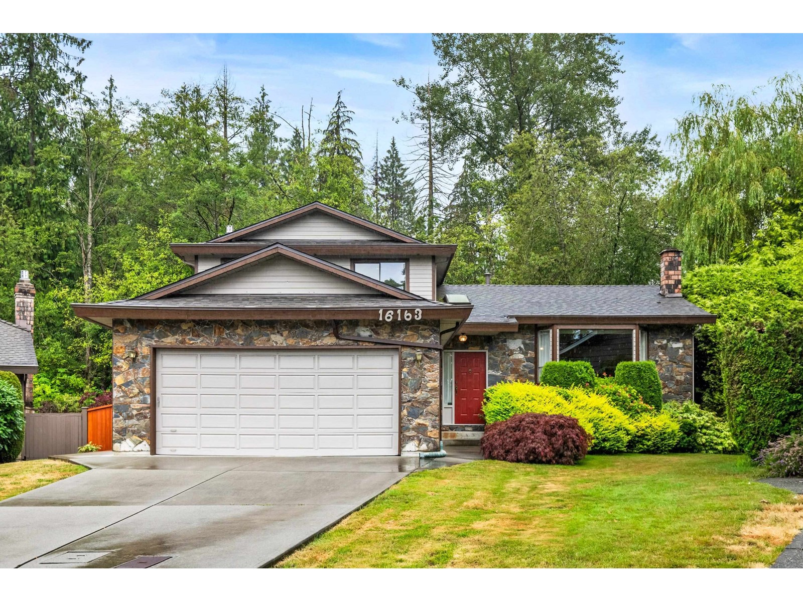 16163 SPRINGSIDE COURT, Surrey, British Columbia