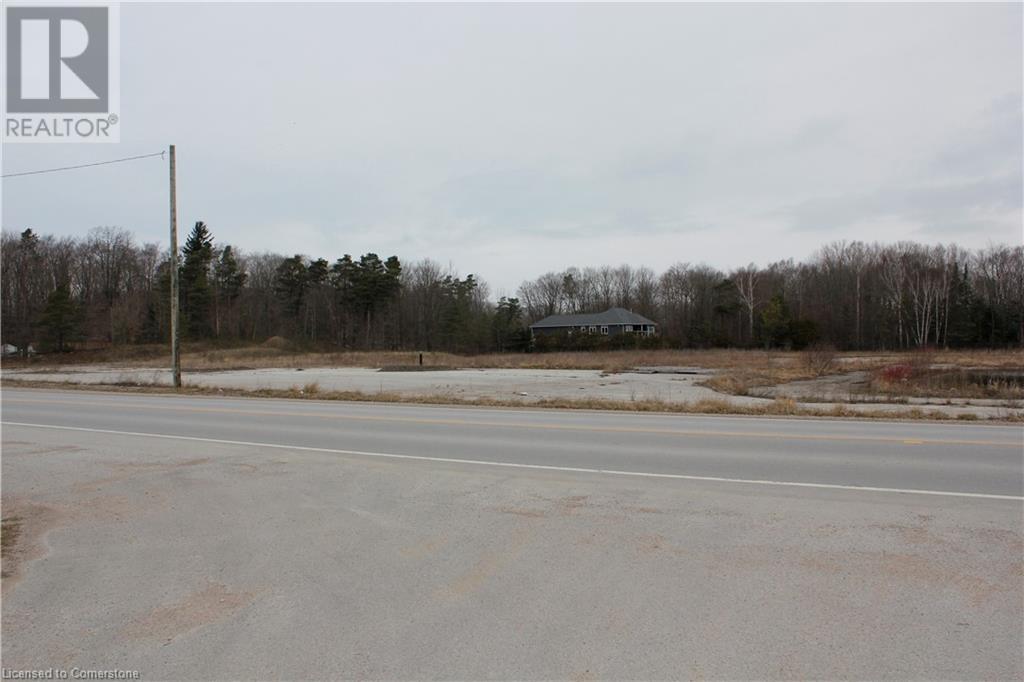 701 Main St Street E, Sauble Beach, Ontario  N2K 0E9 - Photo 9 - 40552006