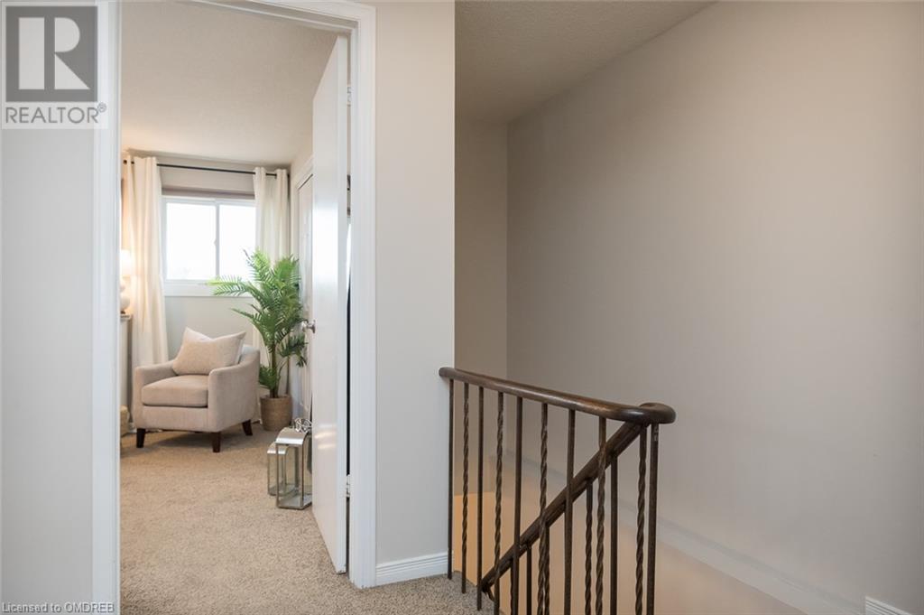 Image of property at 586 HAYWARD Crescent